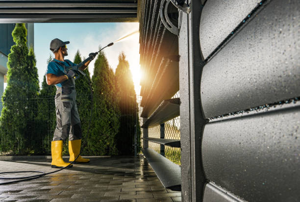 Best Deck Pressure Washing  in Valley Park, MO